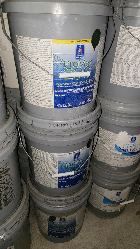 Paint Interior Flat/Semigloss Dark green(roycroft bottle green)