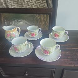 Bavaria Tea Cups And Saucer With A Creamer