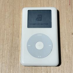Apple iPod Model:MP102 HP 4thGen 20GB Wht Bad Hard Drive Stuck On Logo Read Blw! 