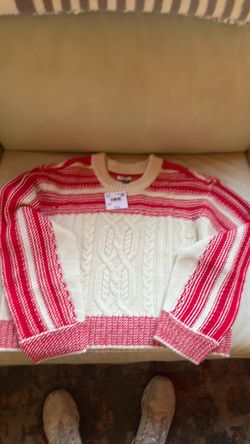 New with tags! Women’s xxs American Eagle sweater