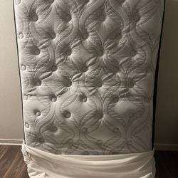 Full Size Pillow Top Mattress