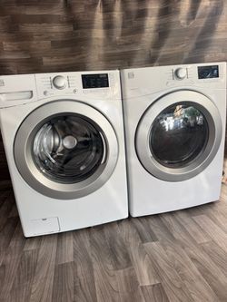 Kenmore washer and dryer laundry set