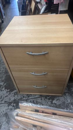 Night stand light wood color
