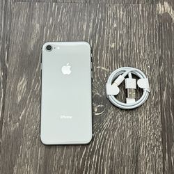 iPhone 8 Silver UNLOCKED FOR ANY CARRIER!