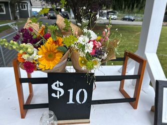 Grab n  go bouquets! U-pick open
