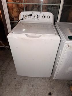 Vendo lavadora y secadora y refrigeradora.
