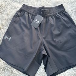 Under Armour UA Peak Woven Men's Black Athletic Shorts #1376782