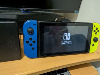 Nintendo Switch 1 for sale! Includes all cables and accessories! And a 64GB SD card