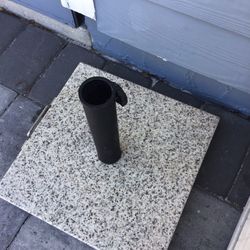  66 lbs Heavy Duty Square Granite Umbrella Base Stand with Wheels and Handle in Gray. Perfect Condition