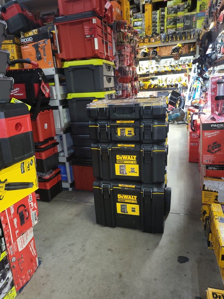 DEWALT TOUGHSYSTEM ROLLING PACKOUT SET NEW