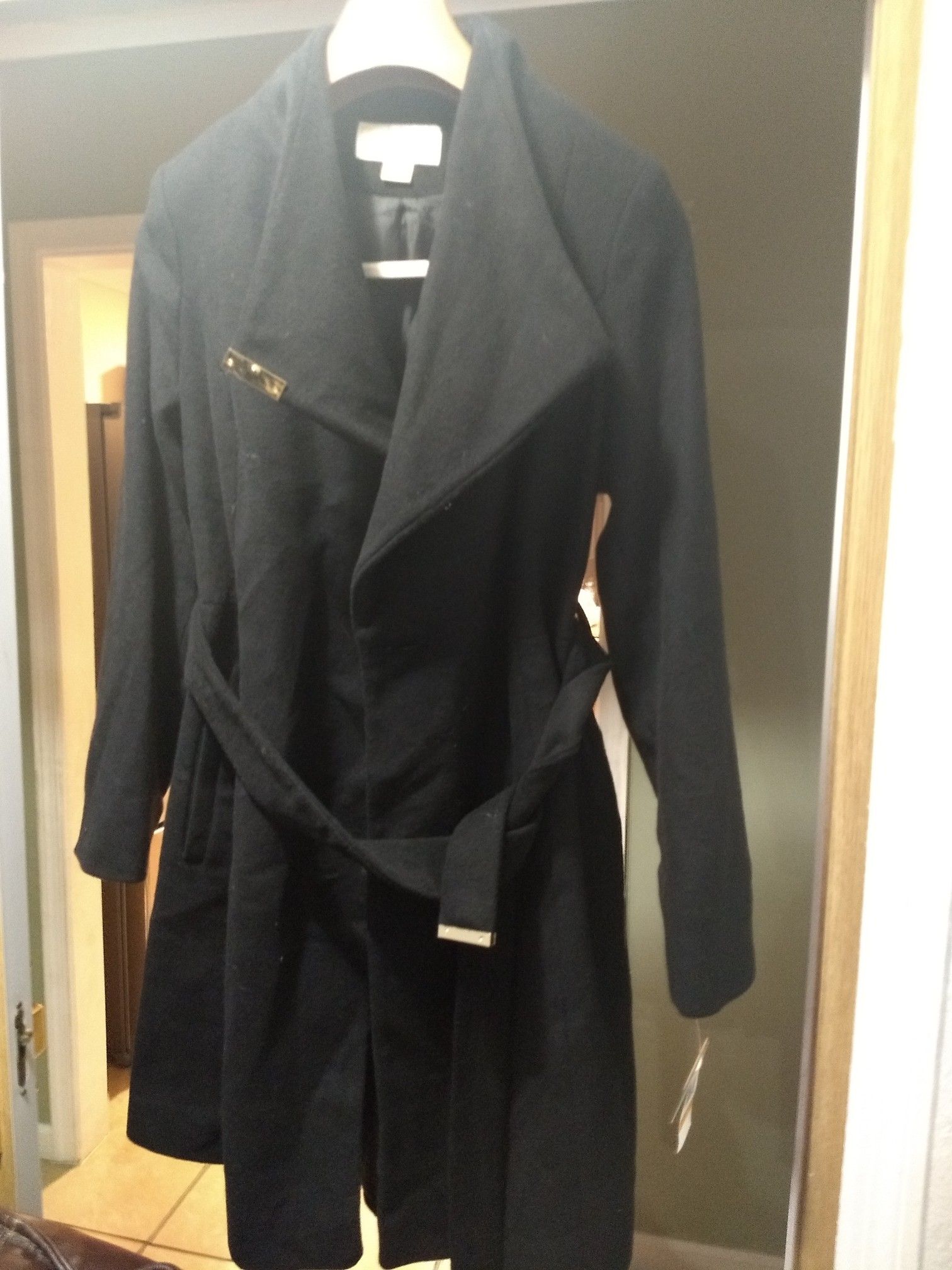 $400 NWT Michael Michael Kors High Neck belted wool blend coat. Size S