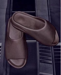 Yeezy Slides Dark Brown