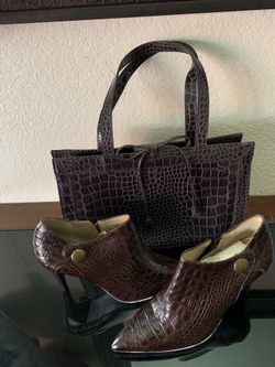 Set Brown Cocodrile Faux Purse & Via Spiga Shoes $40
