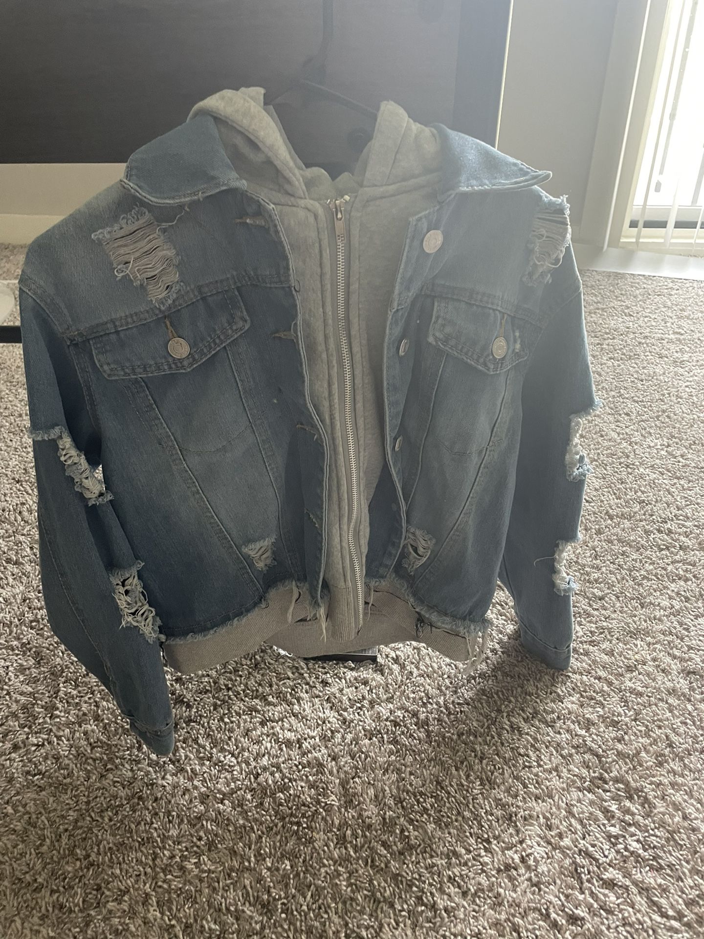 Women’s Size Medium Jean Jacket Never Worn 