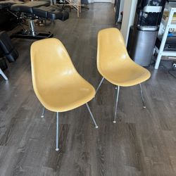 Vintage Herman Miller Fiberglass Chair Set