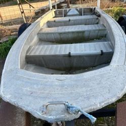 Grumman 12’ Aluminum Boat