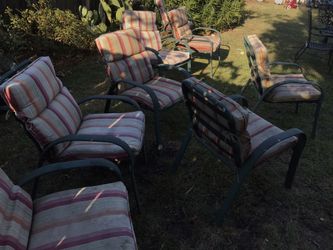 Outdoor cushion chairs