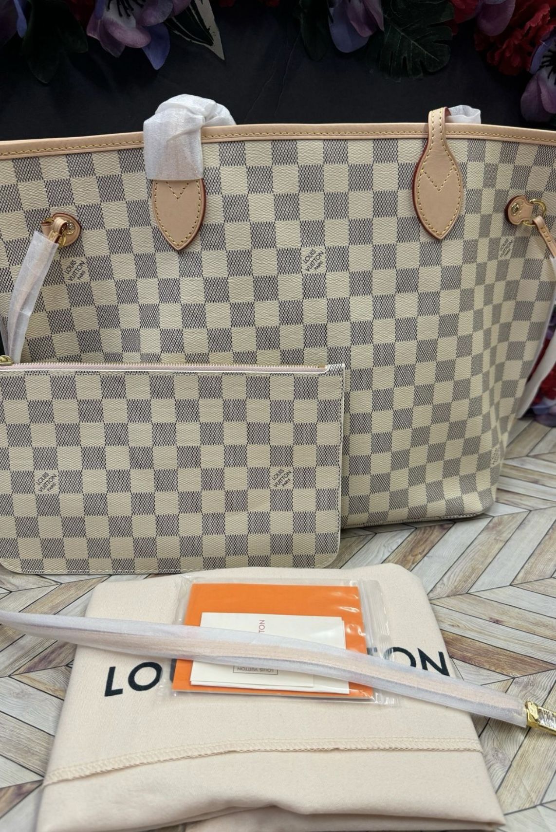Louis Vuttion Purse 