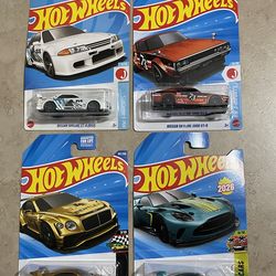 Hot Wheels JDM Skyline Bundle + Exotic Cars (4 Pack) 🔥