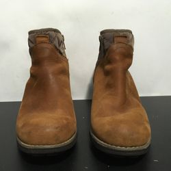 Merrell Boots Womens Size 7.5 Chateau II Oak Leather Mid Quilted Zip Waterproof