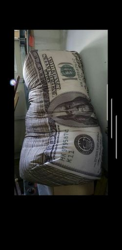 Bean bag 24x24x40 inches looks like stack of $100's