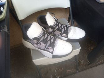 Adidas  brooklyn for game day size 15