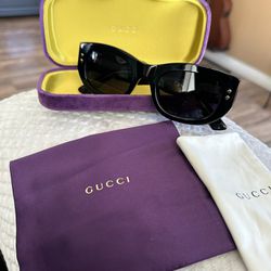 Authentic Sunglasses Gucci 