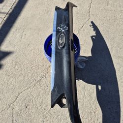 Ford Edge Tailgate Plastic Molding Oem