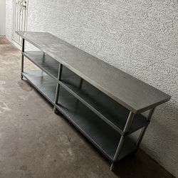 STAINLESS STEEL TABLE 