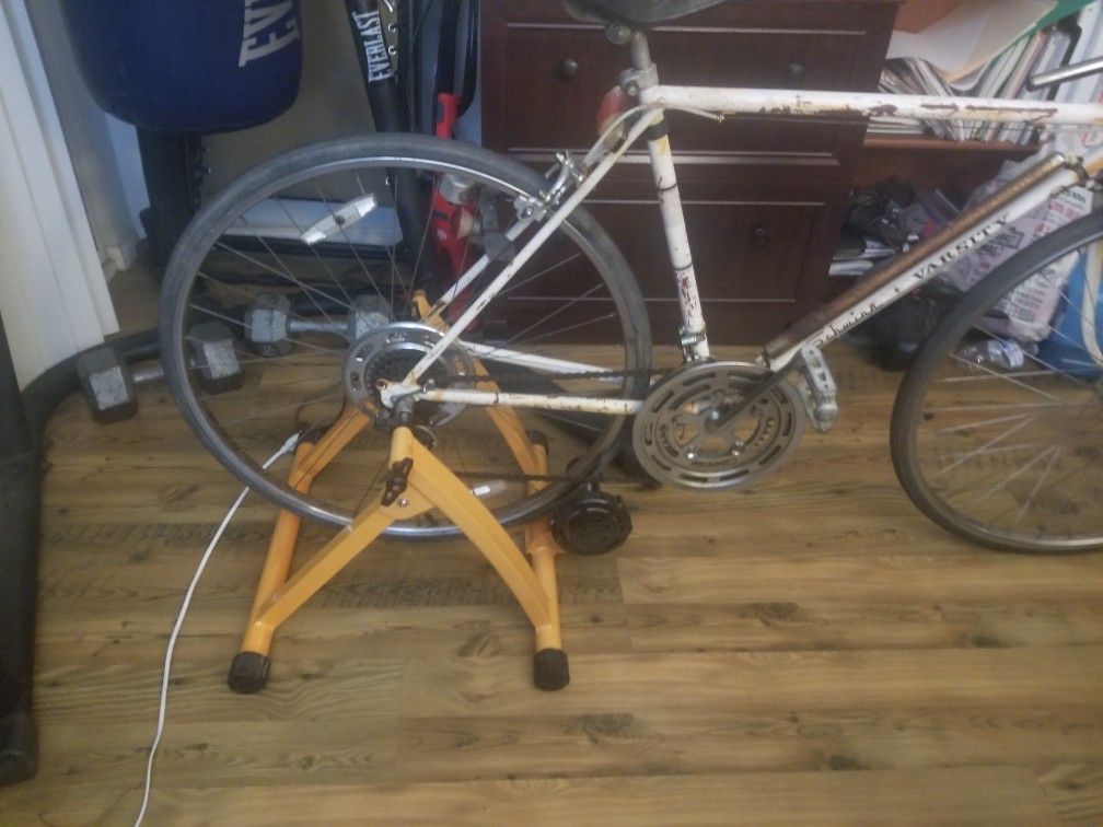 Stationary Bike Stand Orage