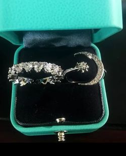 Wedding ring/engagement ring