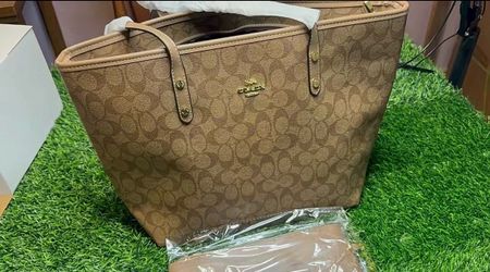 2 coach bags