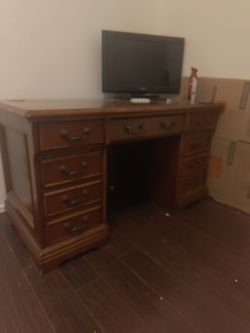 Wooden desk with drawers
