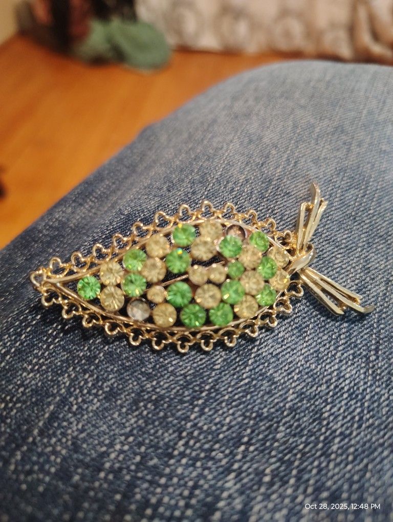 Vintage Green Rhinestone Gold Tone Brooch Pin Some Uranium Stones MCM 1950s