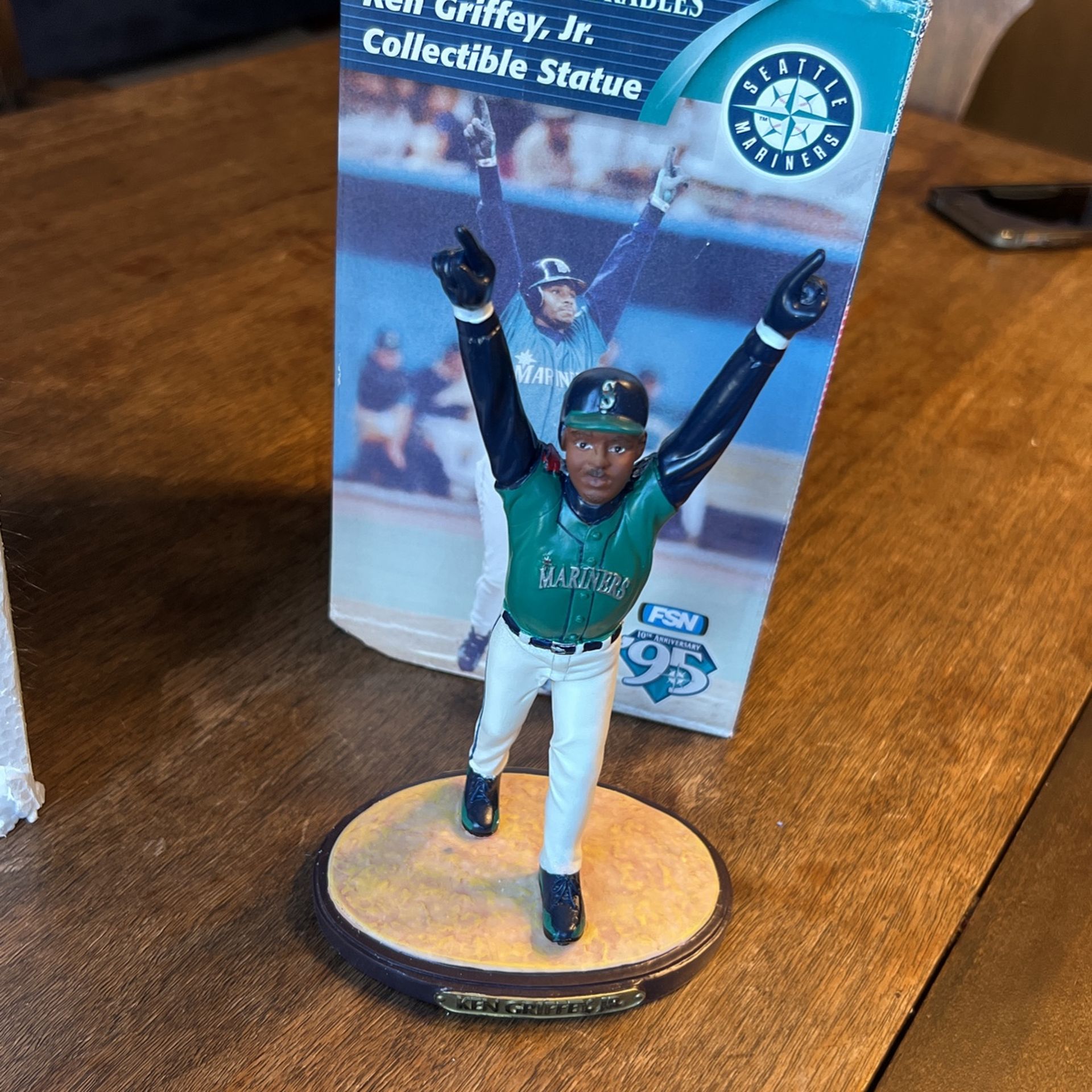 Griffey Junior figurine