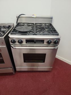 Dacor gas stove