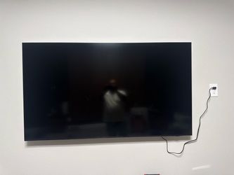 Samsung 65-Inch Class QLED Q7F.