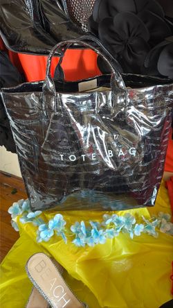 Tote bag