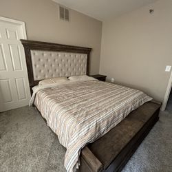 King size Bedroom Set