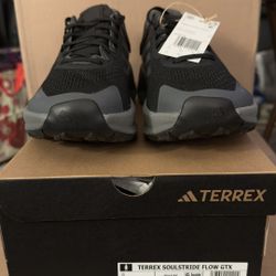 Women’s Waterproof Hiking Shoes