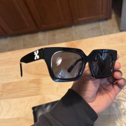 Off-White Black And White Sunglasses 