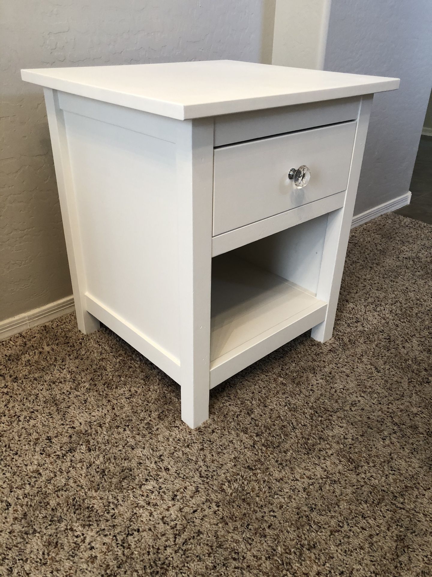 Gorgeous PURE WHITE nightstand with drawer