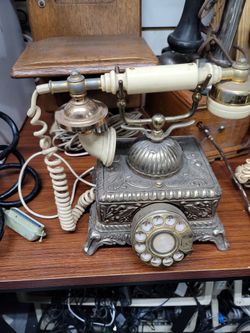 Antique phone