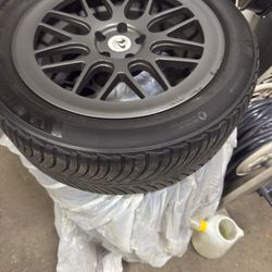 BMW X4 2019 Snow Tires And Rims Set 