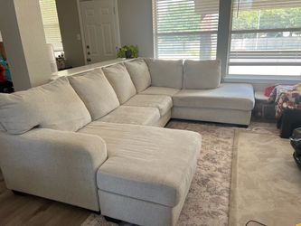Beautiful cream colored sectional!