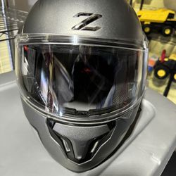 ZOX ATOM  Z MODEL 10 Z SERIES HELMET SIZE L IN PERFECT CONDITION 