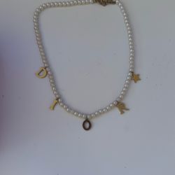 Necklace Like New 