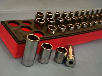Snap-on Tools 39 pc 1/4" Drive 6-Point SAE Socket Set with PRO-FIT™ Organization (1/8-5/8") (Red)