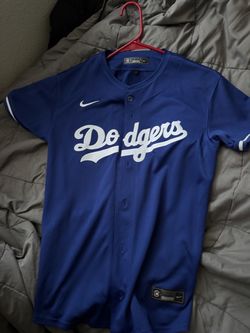 Women’s large dodgers jersey