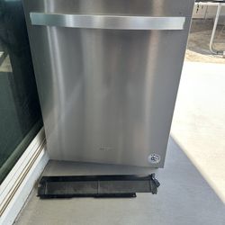 Whirlpool Dishwasher